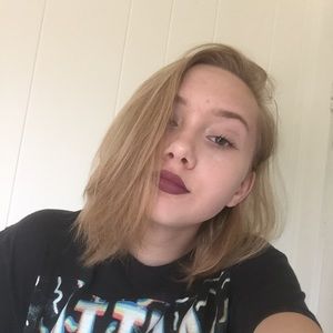 Meet your Posher, Carlee